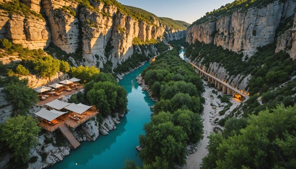 Quel est le camping 4 étoiles insolite le plus aventureux d'Ardèche ?